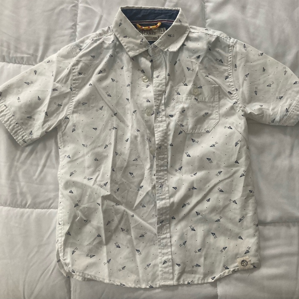 Free Planet White Casual Button Down Shirt